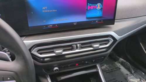 2024 BMW 3 Series - Images - 28