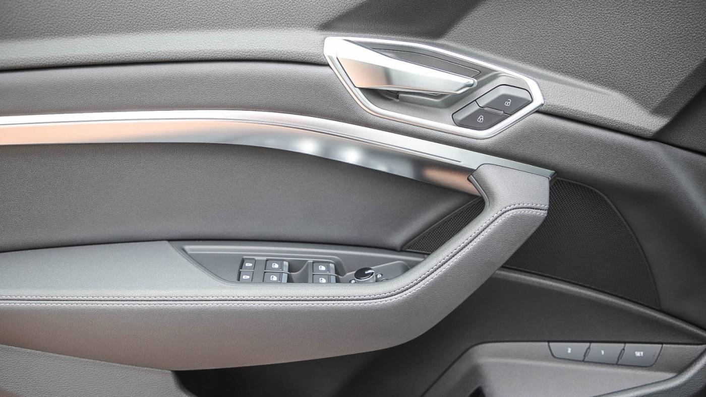 2022 Audi e-tron WA1AAAGE0NB013992