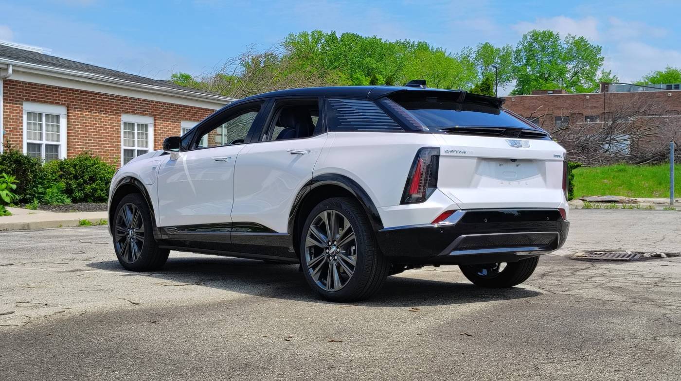 2025 Cadillac OPTIQ 3GYK3GMR3SS208428