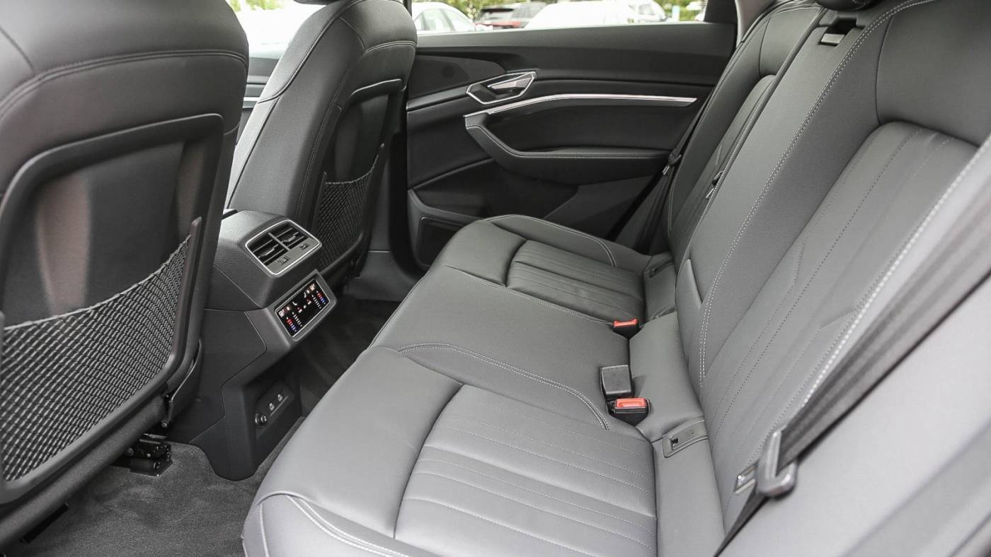 2022 Audi e-tron WA1AAAGE0NB013992