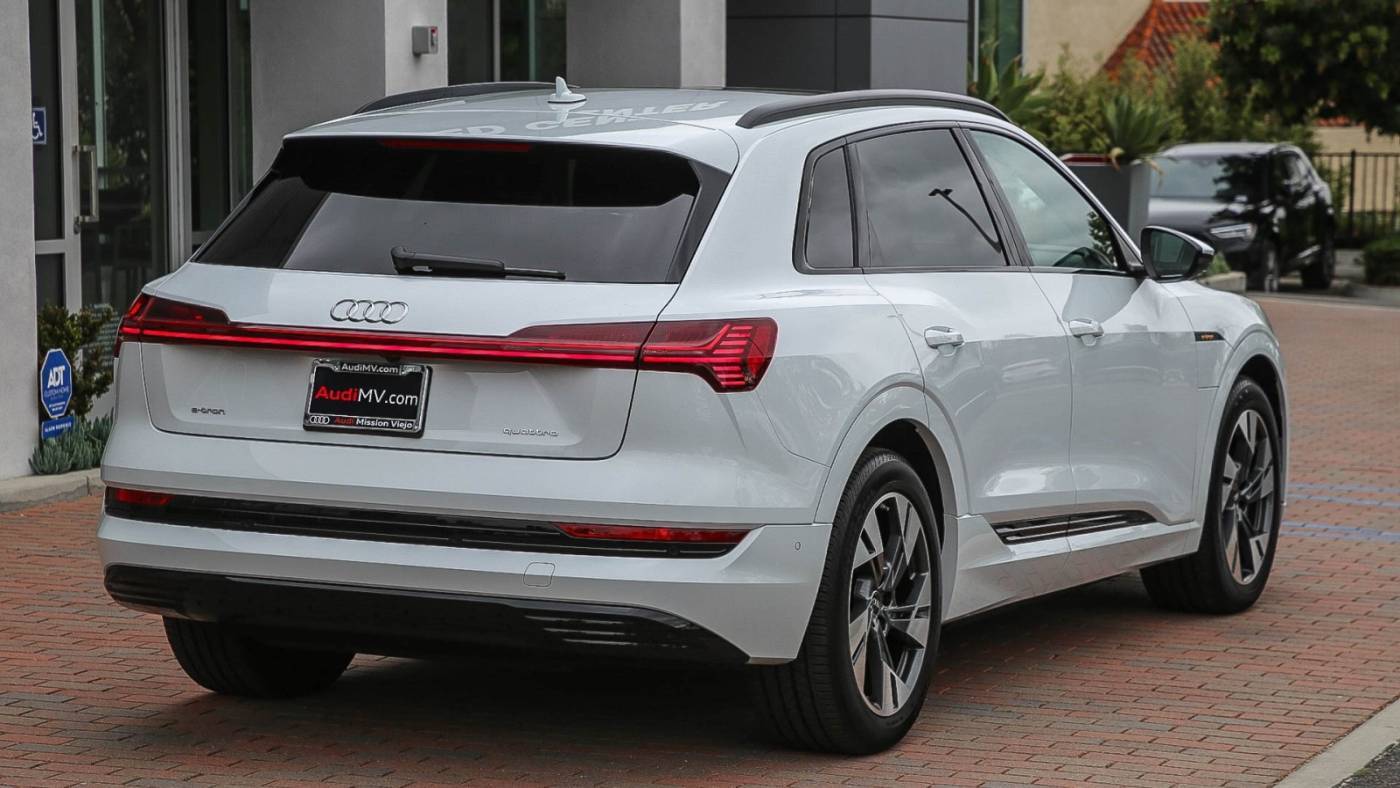 2022 Audi e-tron WA1AAAGE0NB013992