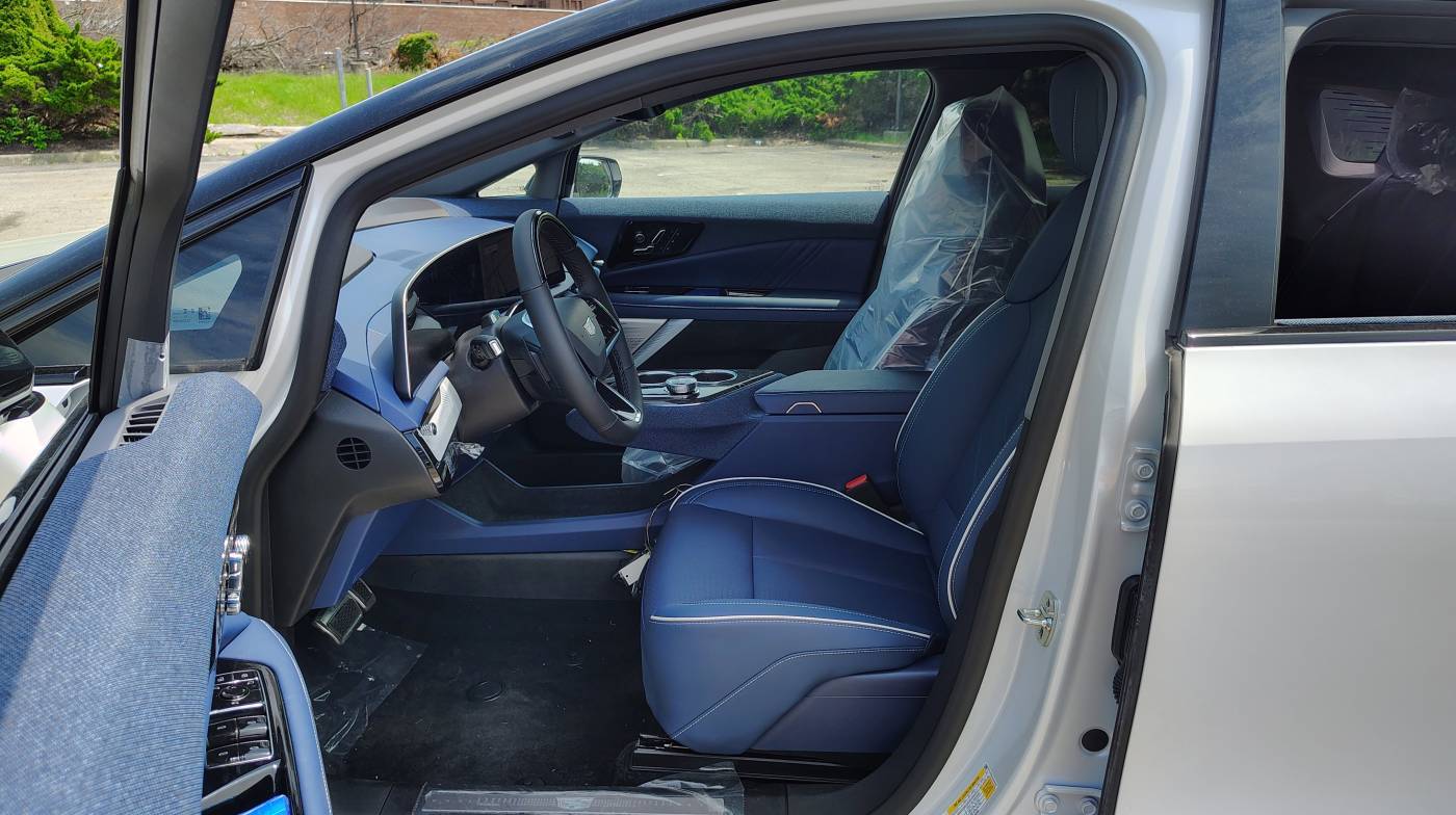 2025 Cadillac OPTIQ 3GYK3GMR3SS208428