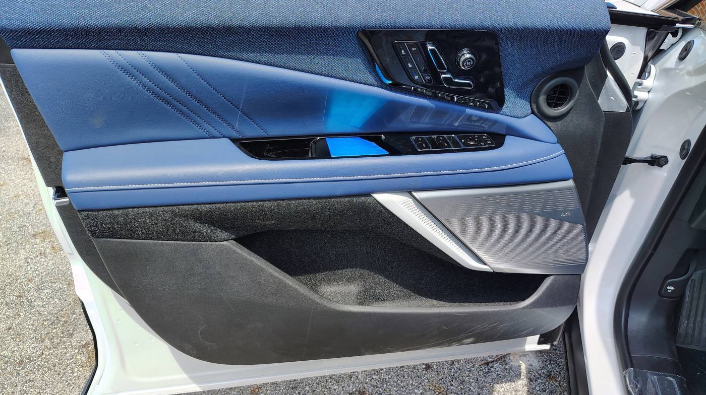 2025 Cadillac OPTIQ 3GYK3GMR3SS208428