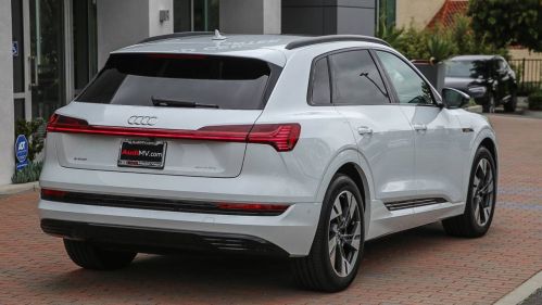 2022 Audi e-tron WA1AAAGE0NB013992