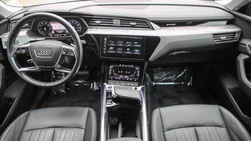 2022 Audi e-tron WA1AAAGE0NB013992