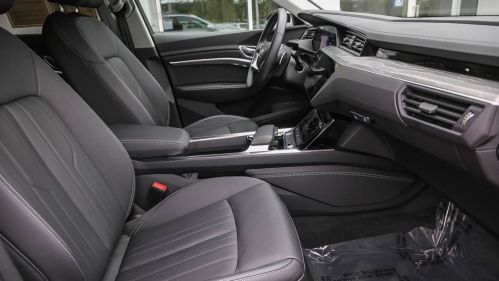 2022 Audi e-tron WA1AAAGE0NB013992