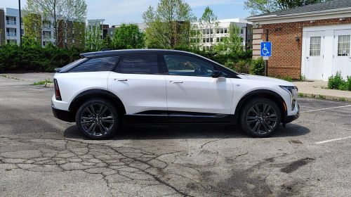 2025 Cadillac OPTIQ 3GYK3GMR3SS208428