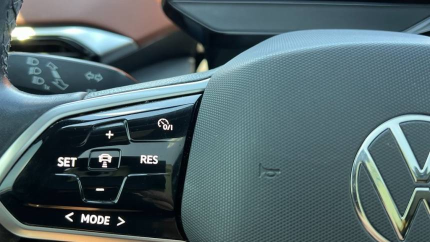 2021 Volkswagen ID.4 WVGTMPE26MP060443