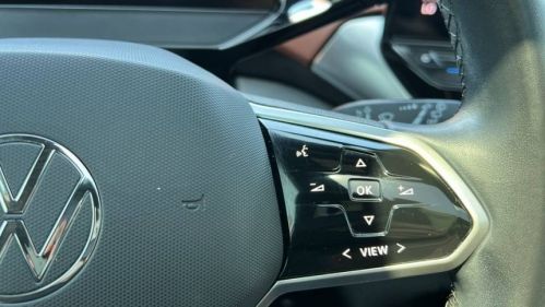 2021 Volkswagen ID.4 WVGTMPE26MP060443