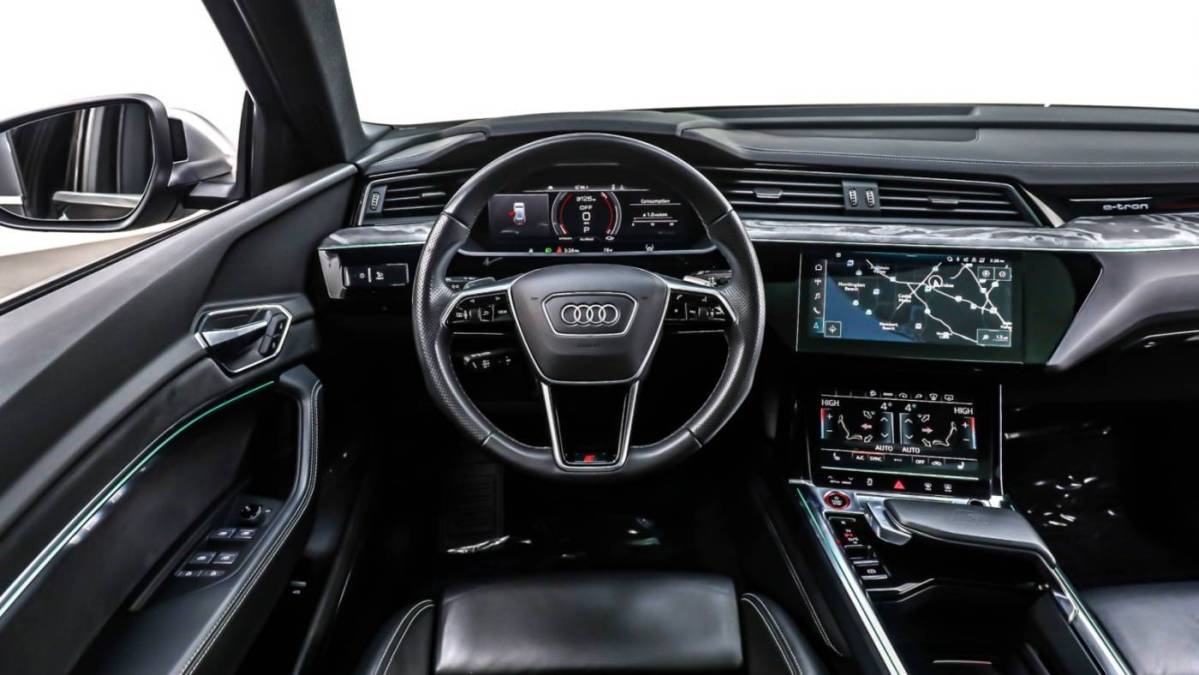 2022 Audi e-tron S - Images - 5