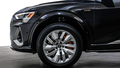 2022 Audi e-tron S - Images - 10