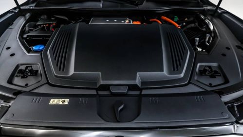 2022 Audi e-tron S - Images - 11