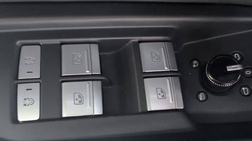 2019 Audi e-tron WA1LAAGE0KB022745