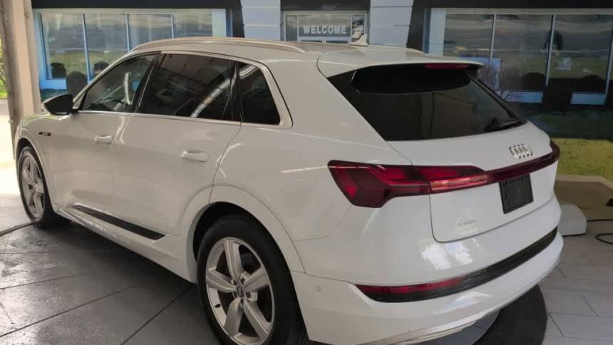 2019 Audi e-tron WA1LAAGE0KB022745