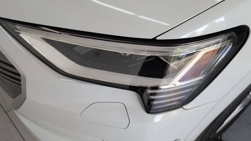 2019 Audi e-tron WA1LAAGE0KB022745