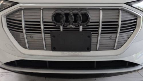 2019 Audi e-tron WA1LAAGE0KB022745