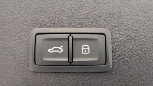 2019 Audi e-tron WA1LAAGE0KB022745