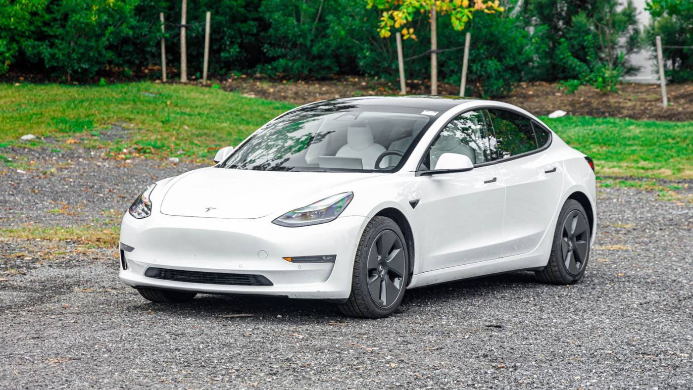 2020 Tesla Model 3 5YJ3E1EAXLF785879