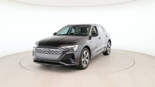 2024 Audi Q8 e-tron - Images - 2