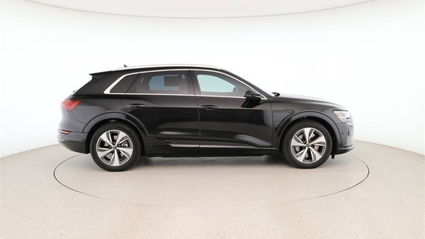 2024 Audi Q8 e-tron - Images - 10
