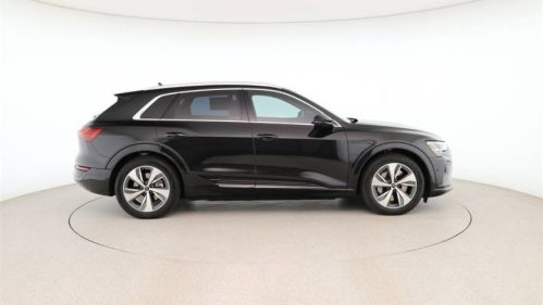 2024 Audi Q8 e-tron - Images - 10
