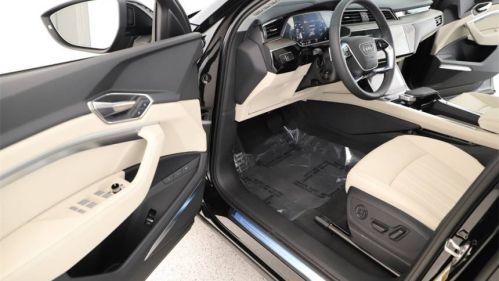 2024 Audi Q8 e-tron - Images - 14
