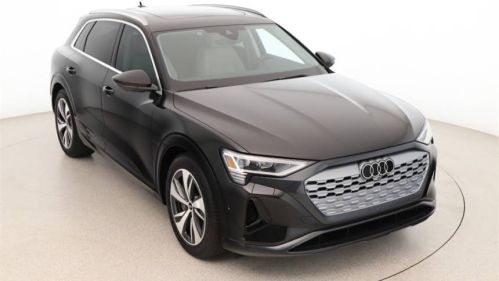 2024 Audi Q8 e-tron - Images - 25