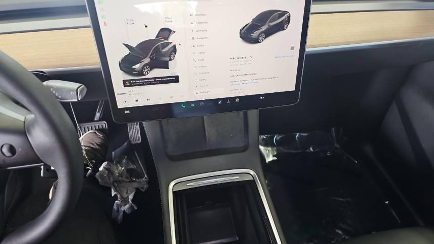 2023 Tesla Model Y 7SAYGDEF8PA049283