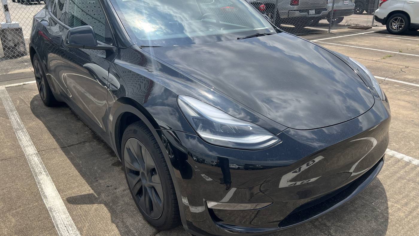 2025 Tesla Model Y 7SAYGAEE7SF222289