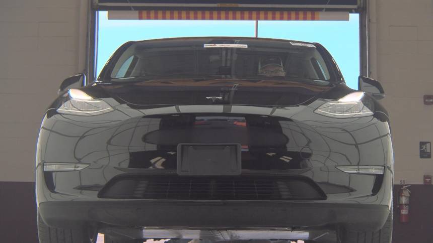 2023 Tesla Model Y 7SAYGDEF8PA049283