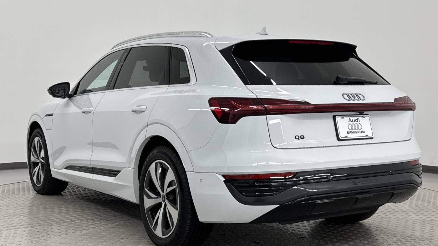 2024 Audi Q8 e-tron WA15AAGE9RB064995