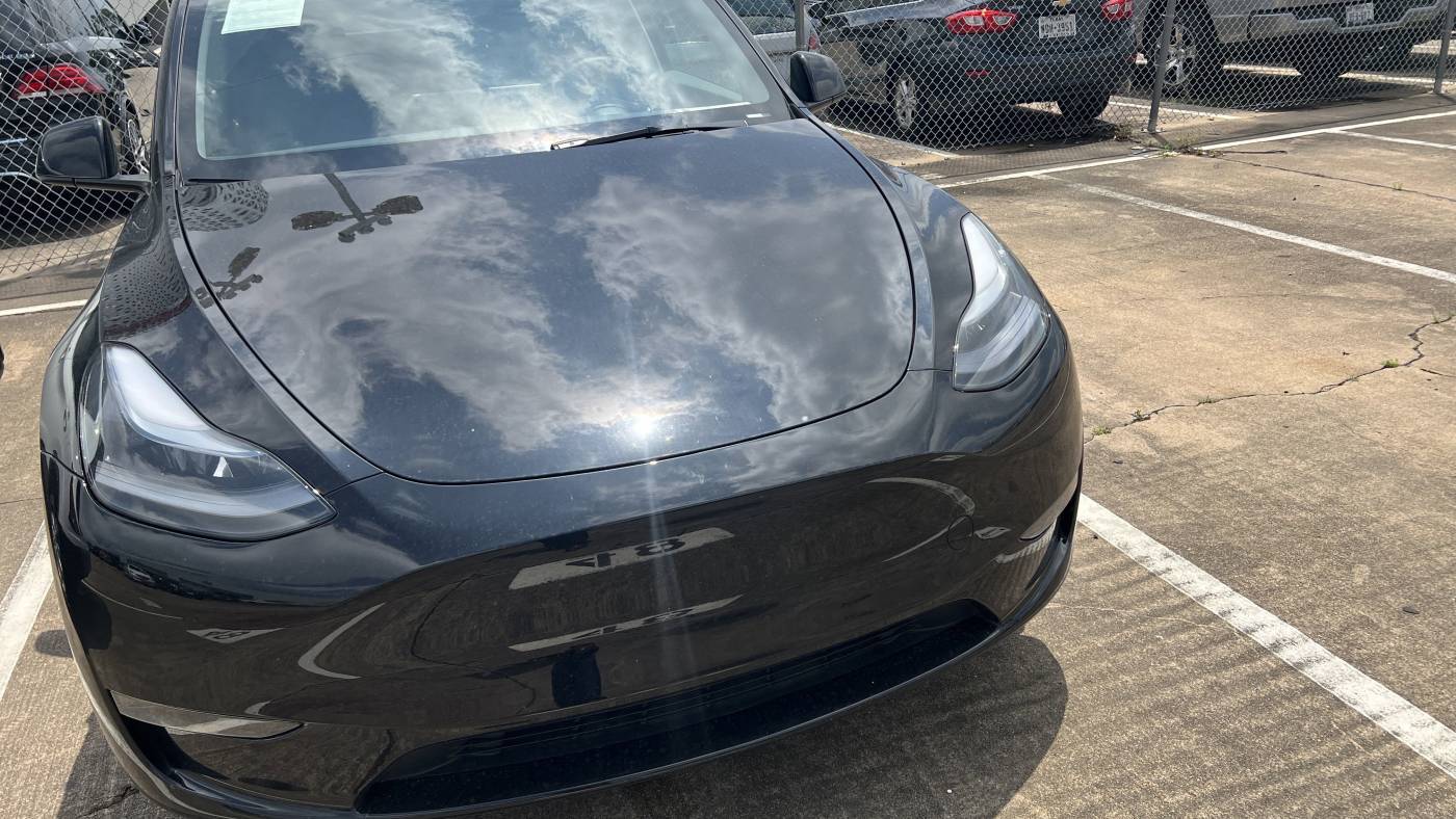 2025 Tesla Model Y 7SAYGAEE7SF222289