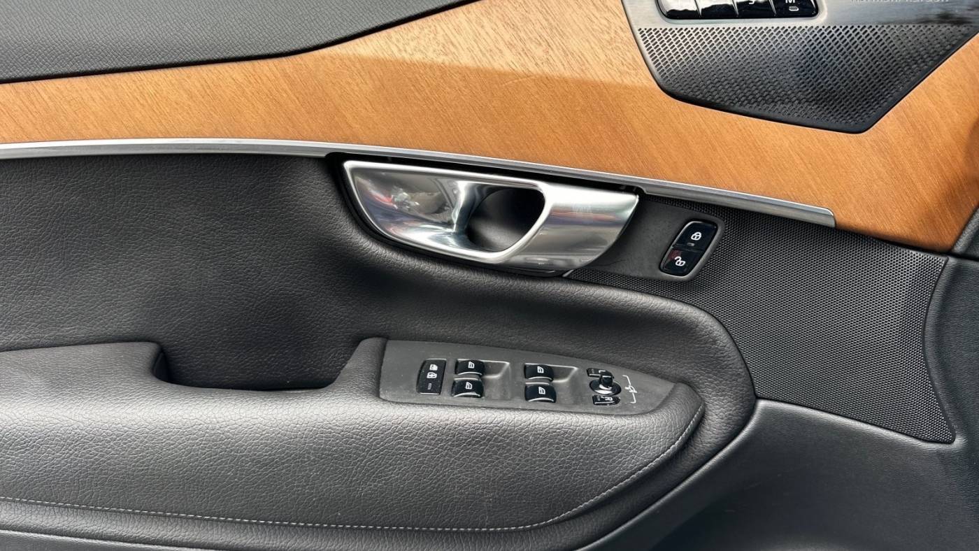 2022 Volvo XC90 YV4H60CZ2N1847290