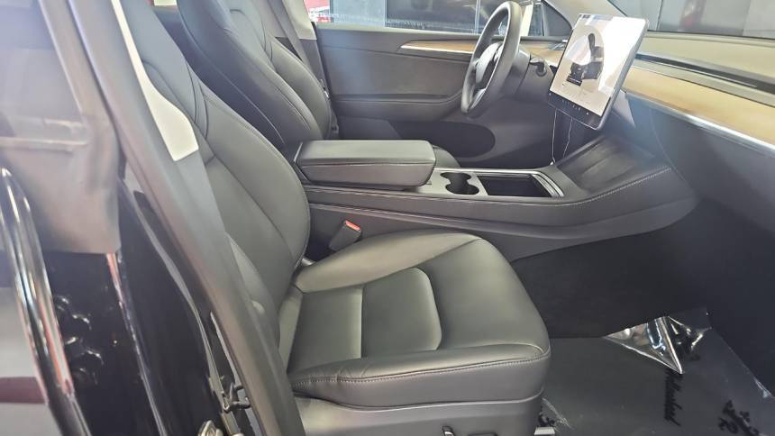 2023 Tesla Model Y 7SAYGDEF8PA049283