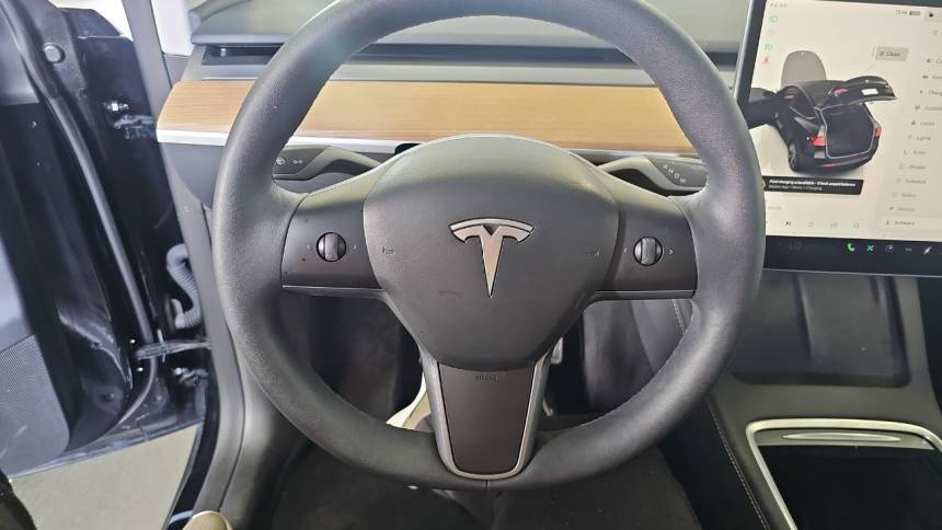 2023 Tesla Model Y 7SAYGDEF8PA049283