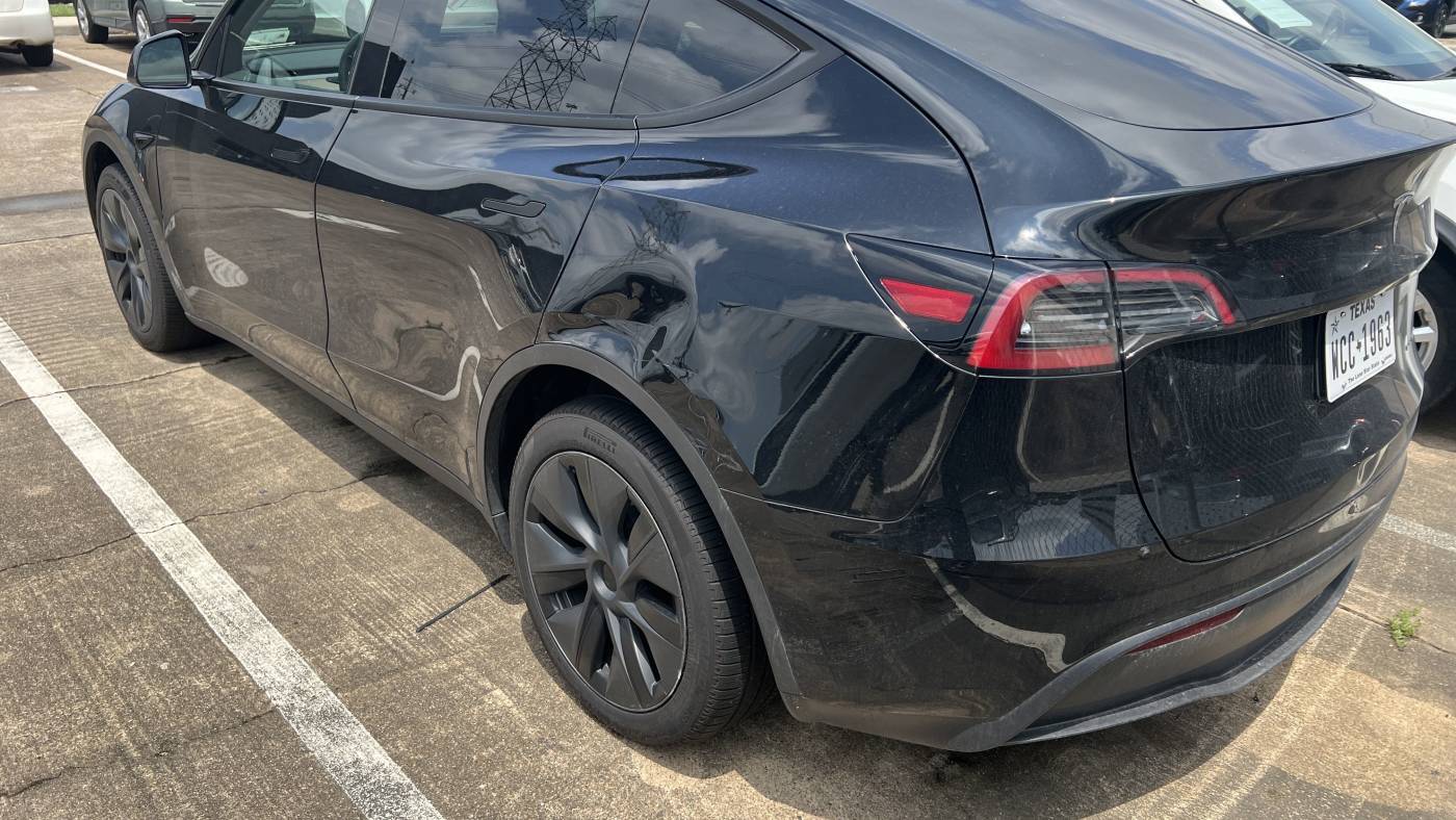 2025 Tesla Model Y 7SAYGAEE7SF222289
