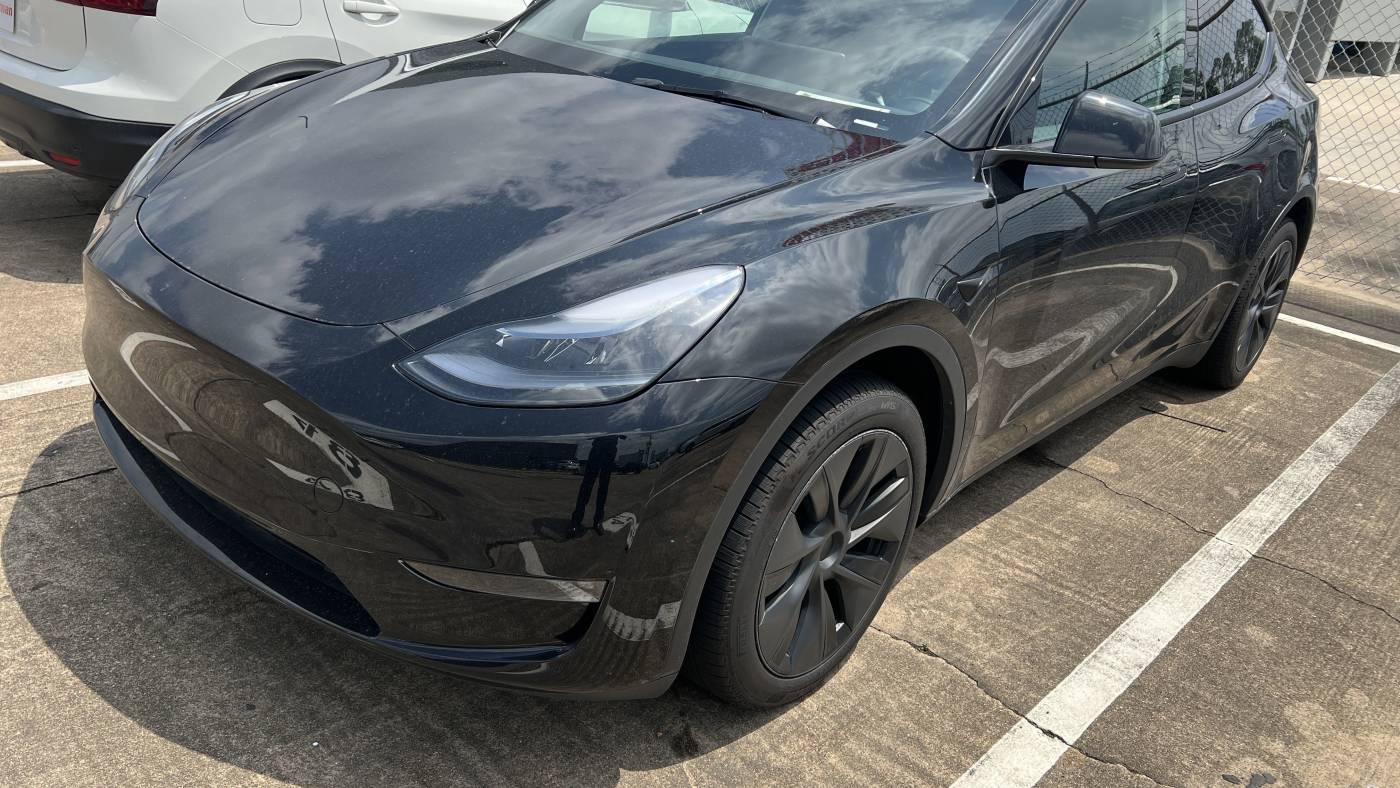 2025 Tesla Model Y 7SAYGAEE7SF222289
