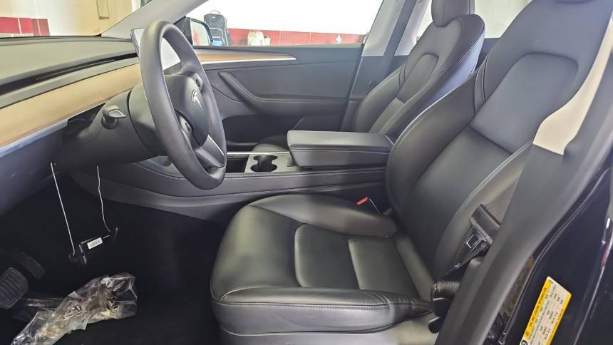 2023 Tesla Model Y 7SAYGDEF8PA049283