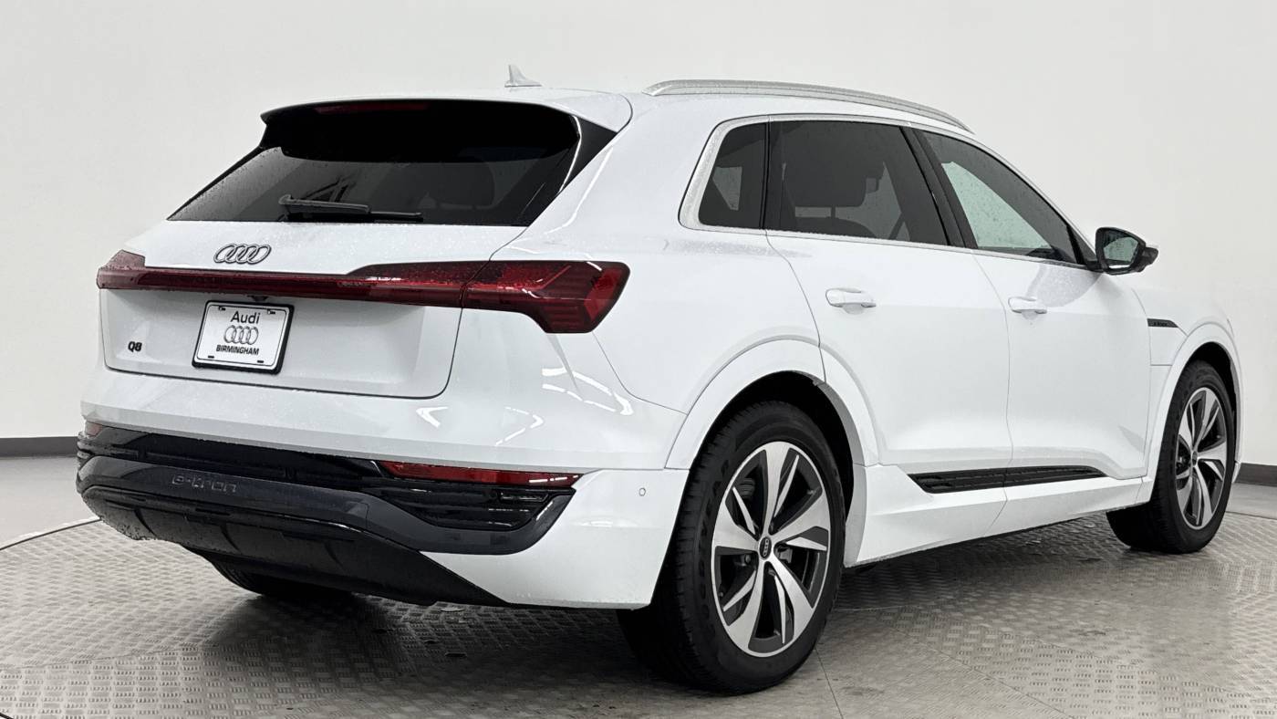 2024 Audi Q8 e-tron WA15AAGE9RB064995