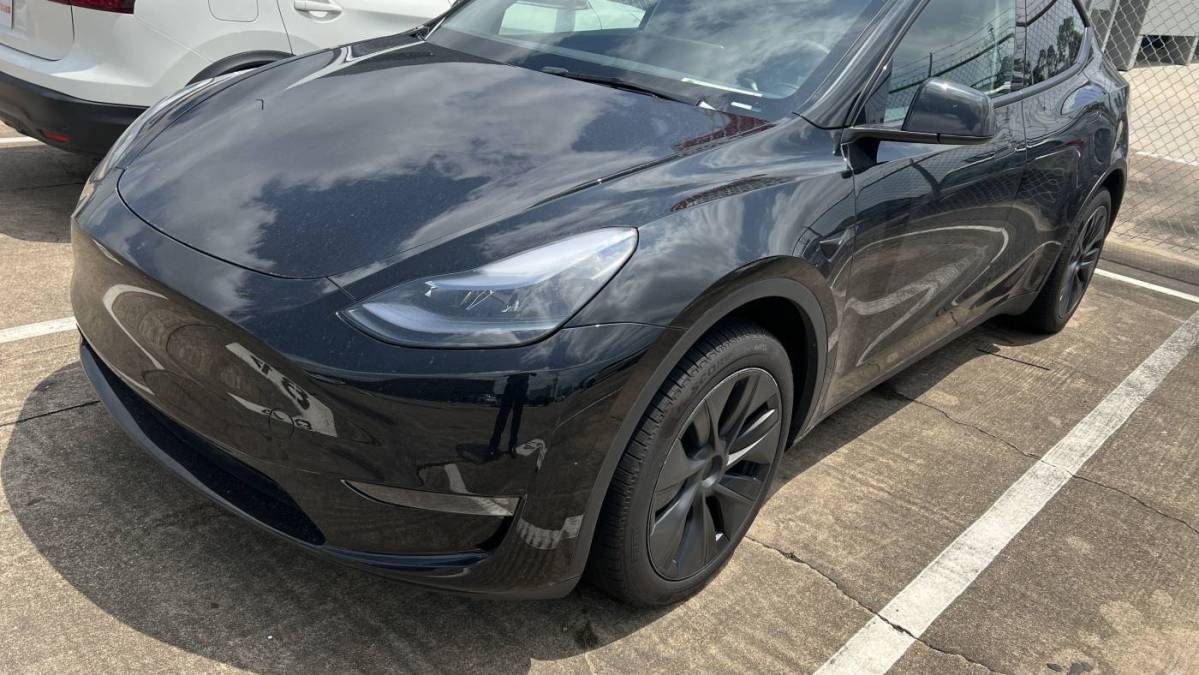 2025 Tesla Model Y 7SAYGAEE7SF222289