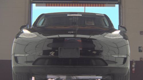 2023 Tesla Model Y 7SAYGDEF8PA049283