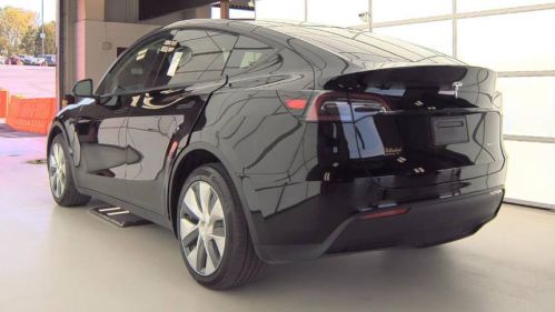 2023 Tesla Model Y 7SAYGDEF8PA049283