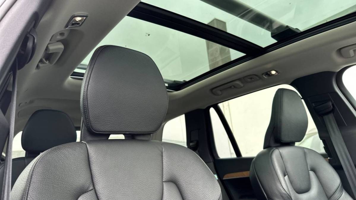 2022 Volvo XC90 - Images - 20