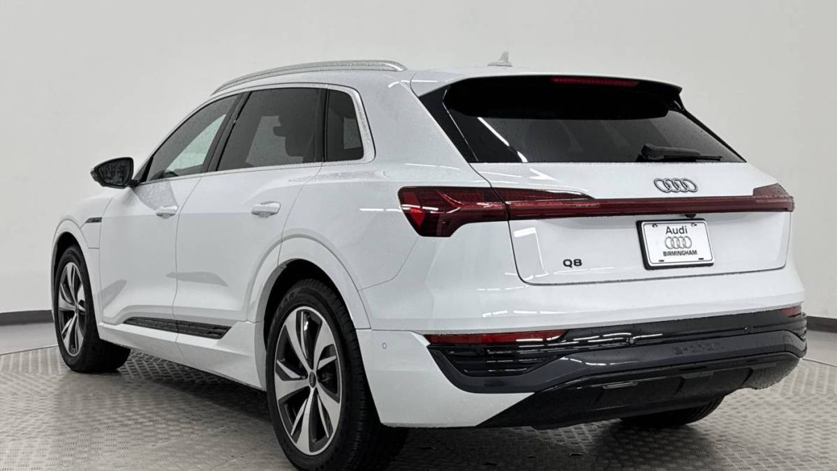 2024 Audi Q8 e-tron - Images - 5