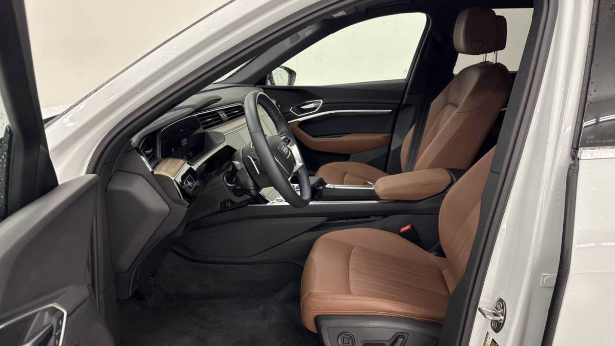 2024 Audi Q8 e-tron - Images - 13