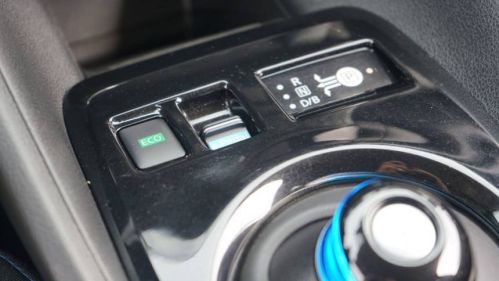 2019 Nissan LEAF - Images - 21