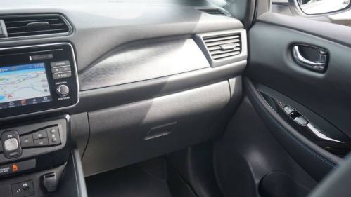 2019 Nissan LEAF - Images - 26