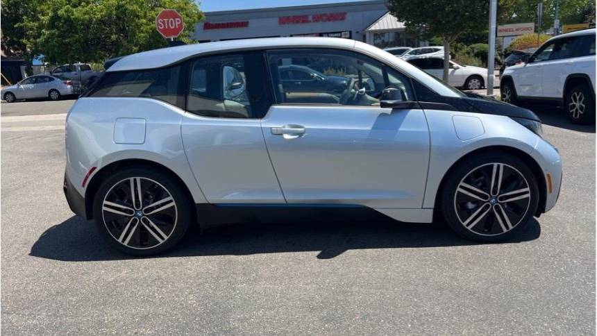 2017 BMW i3 - Images - 4