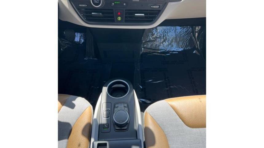 2017 BMW i3 - Images - 15