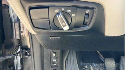 2017 BMW i3 - Images - 16
